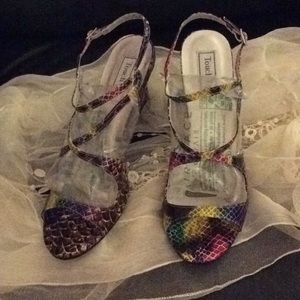 SASSY NWOT MULTI-COLORED SANDALS!